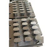 Die tekan panas untuk bantalan rem