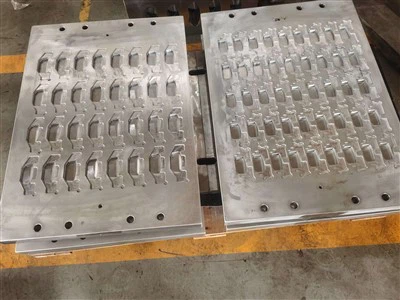 Cetakan bantalan rem otomatis